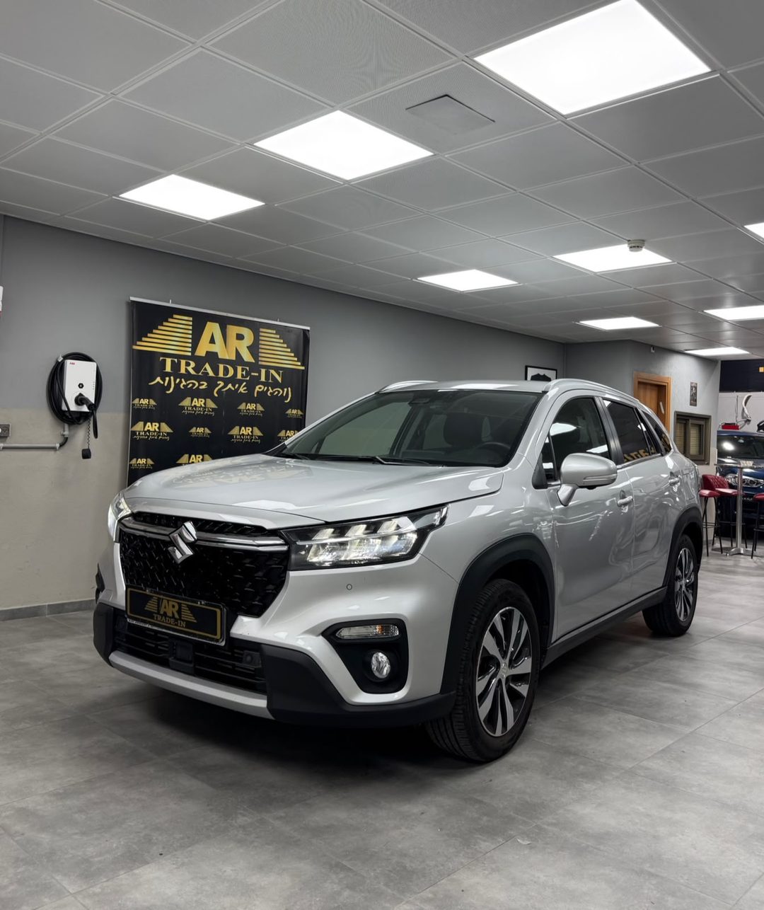 סוזוקי S-CROSS GLXV  HYBRID 2024